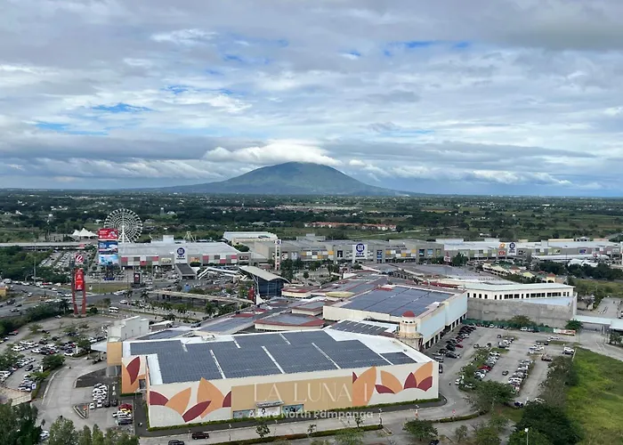 La Luna I - Studio With Ps4, Netflix, Karaoke & Mt Arayat View